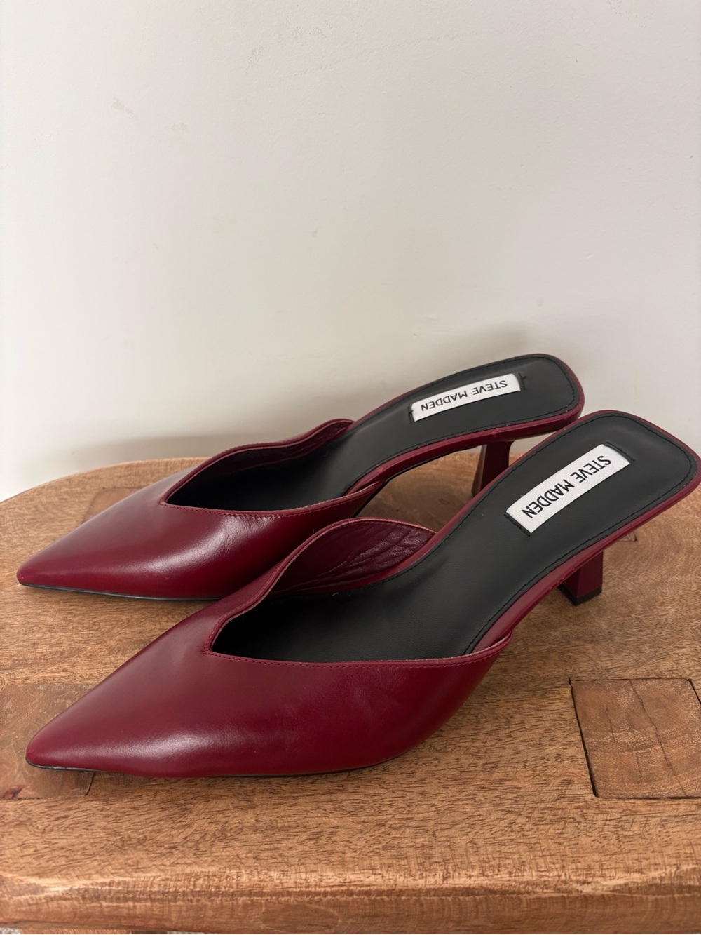 Steve Madden Mod Pointed Toe Mule Pump Burgundy Size 9 - Picture 4 of 8